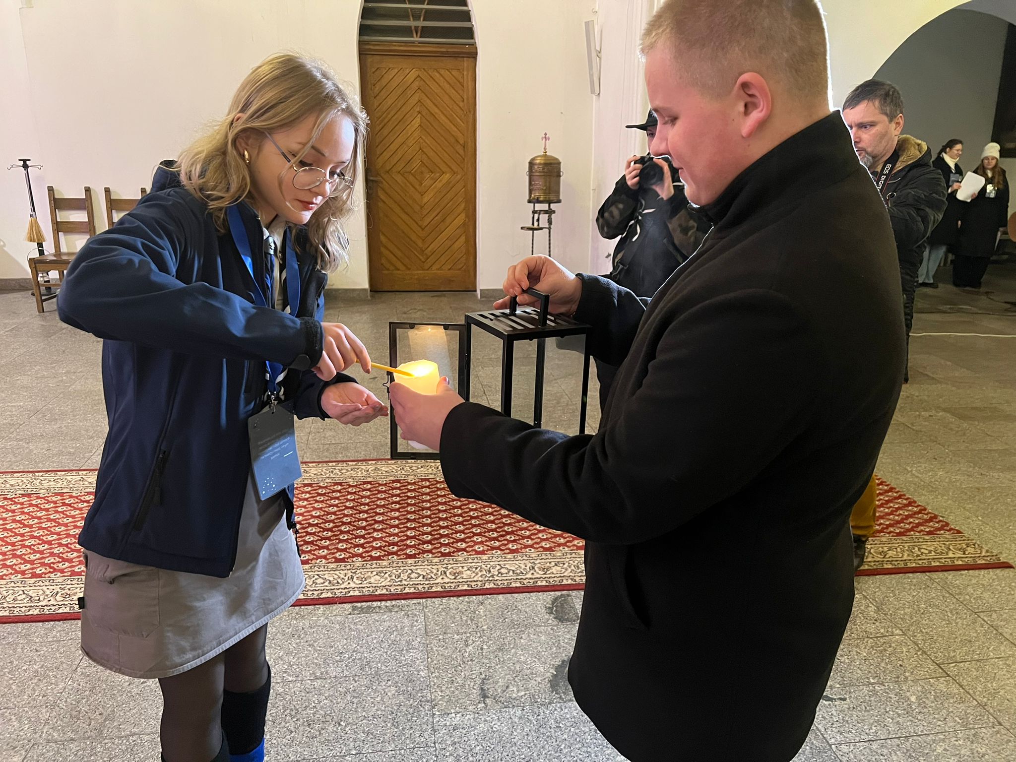 Harcerze przekazali mieszkańcom Betlejemskie Światło