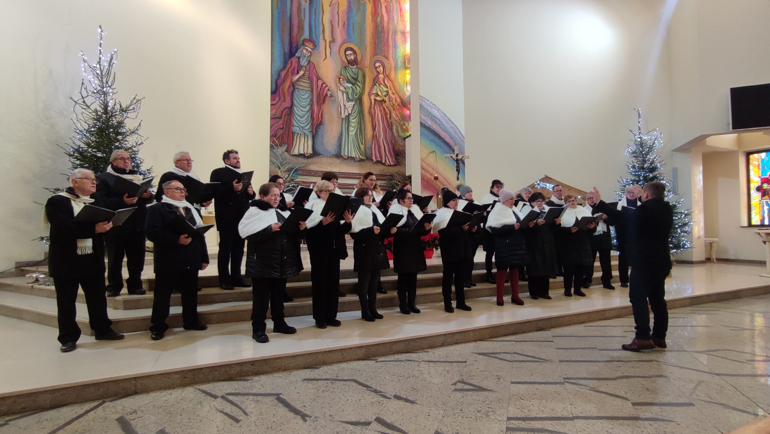 Dzisiaj w Betlejem… – Chór Parati Semper