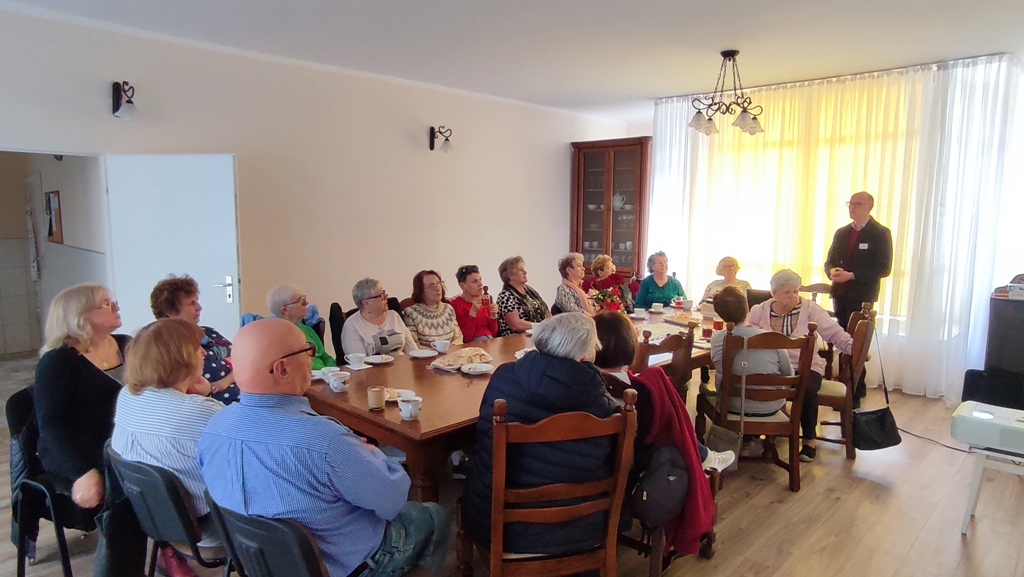 Rola biblioteki w edukacji czytelniczej osób starszych