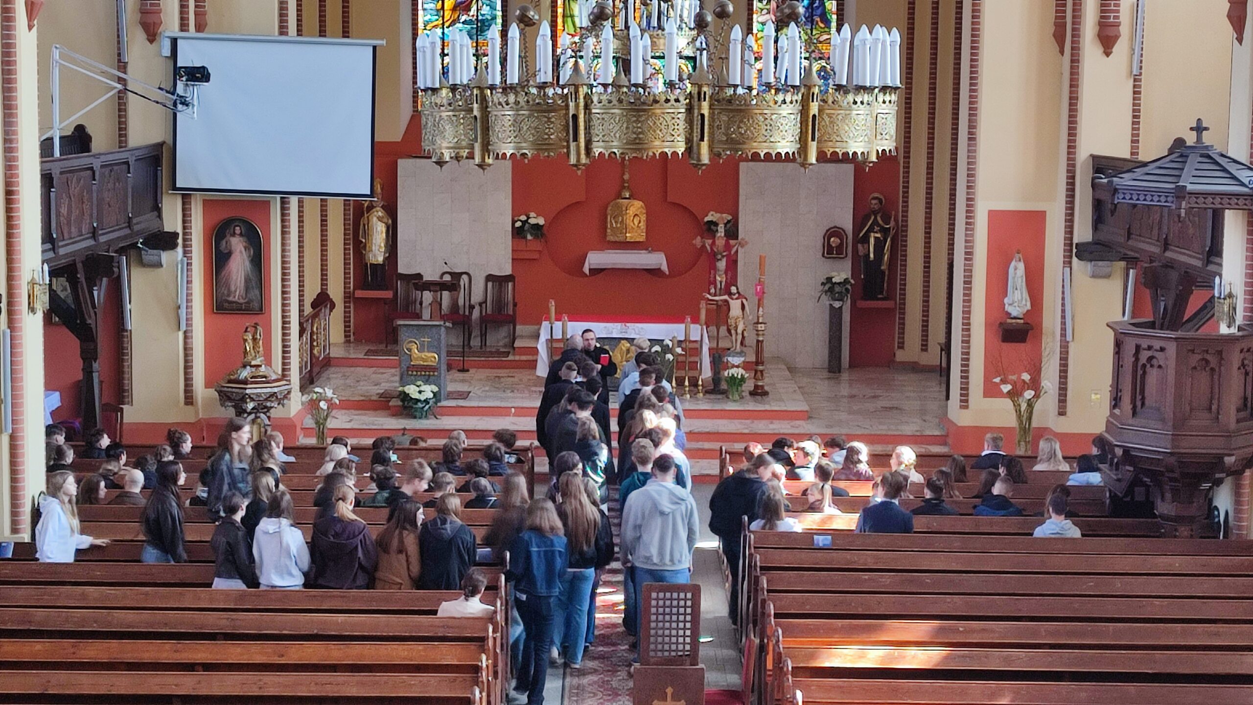 Spowiedź kandydatów do bierzmowania