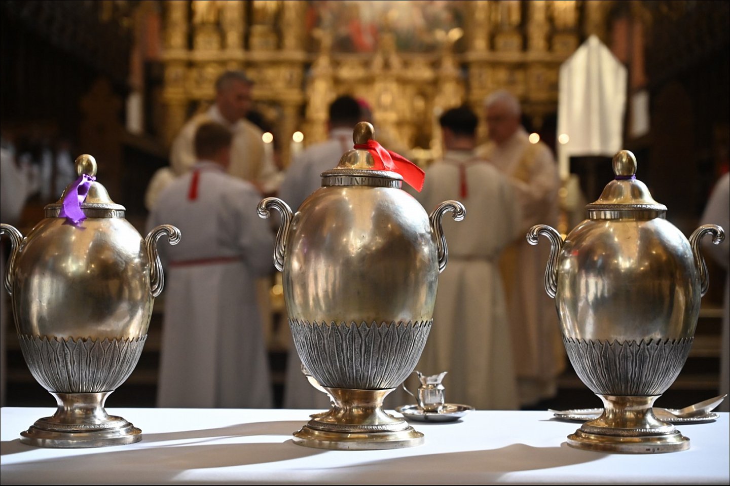 WIELKI CZWARTEK – Msza Krzyżma w bazylice katedralnej