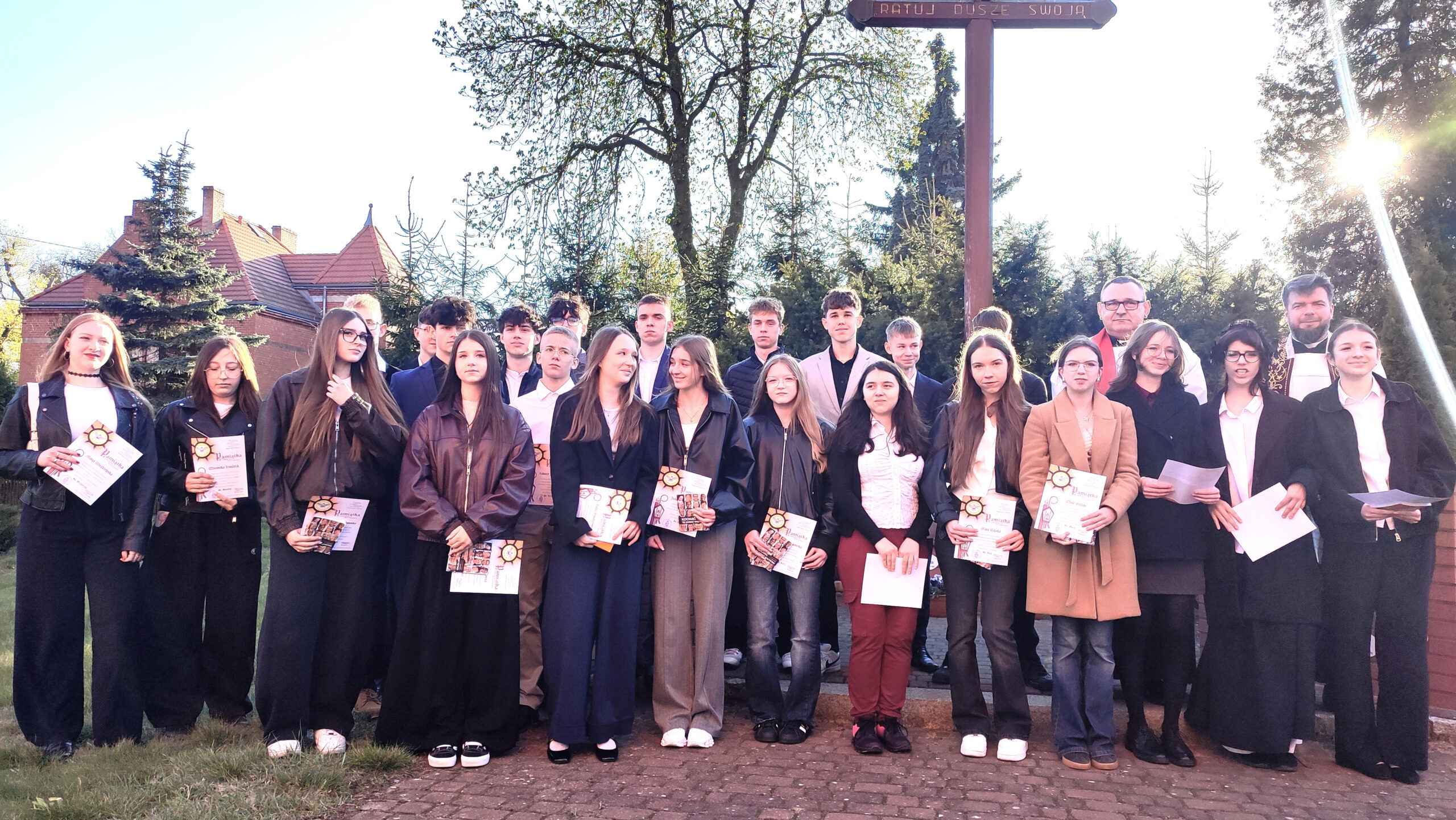 Mądrość, rozum, umiejętność… – dary Ducha Świętego zstąpiły na młodzież naszej parafii