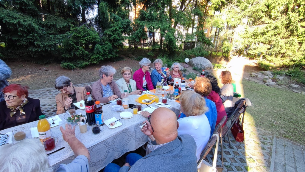 Seniorzy + grill =  DOBRY HUMOR