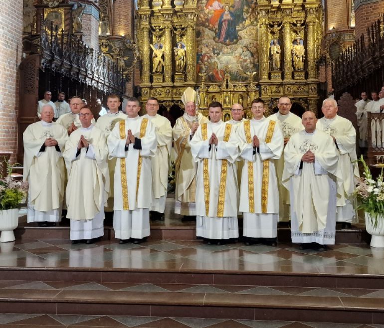 Słudzy Słowa, ołtarza i miłosierdzia. Święcenia diakonatu w Pelplinie
